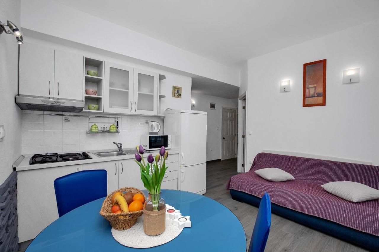Apartments By The Sea Drasnice, Makarska - 2581 Exterior foto
